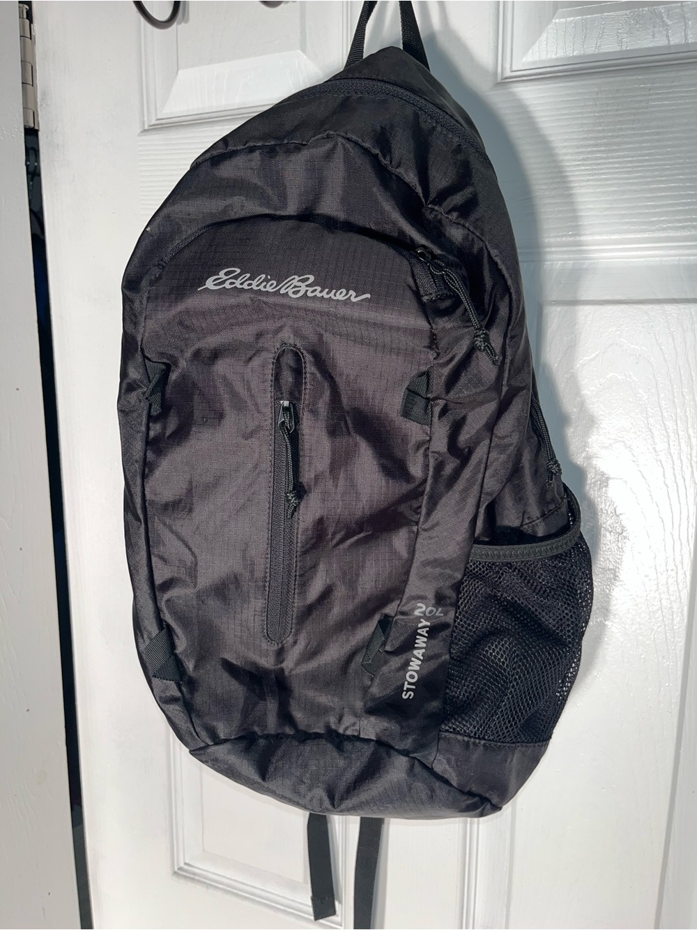Eddie Bauer Stowaway 20L Backback Lightweight Black